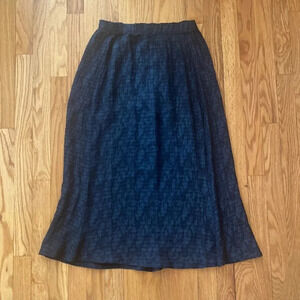CP Shades M rayon textured black skirt great pre owned condition elastic waist